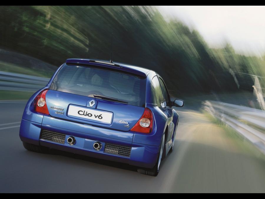  Renault Clio V6 2003 года  (фото 10 из 30)